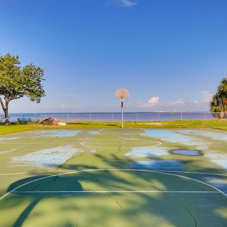 Coastal-Zen Ruskin Retreat Less Than 1 Mi To Beach! Bagian luar foto