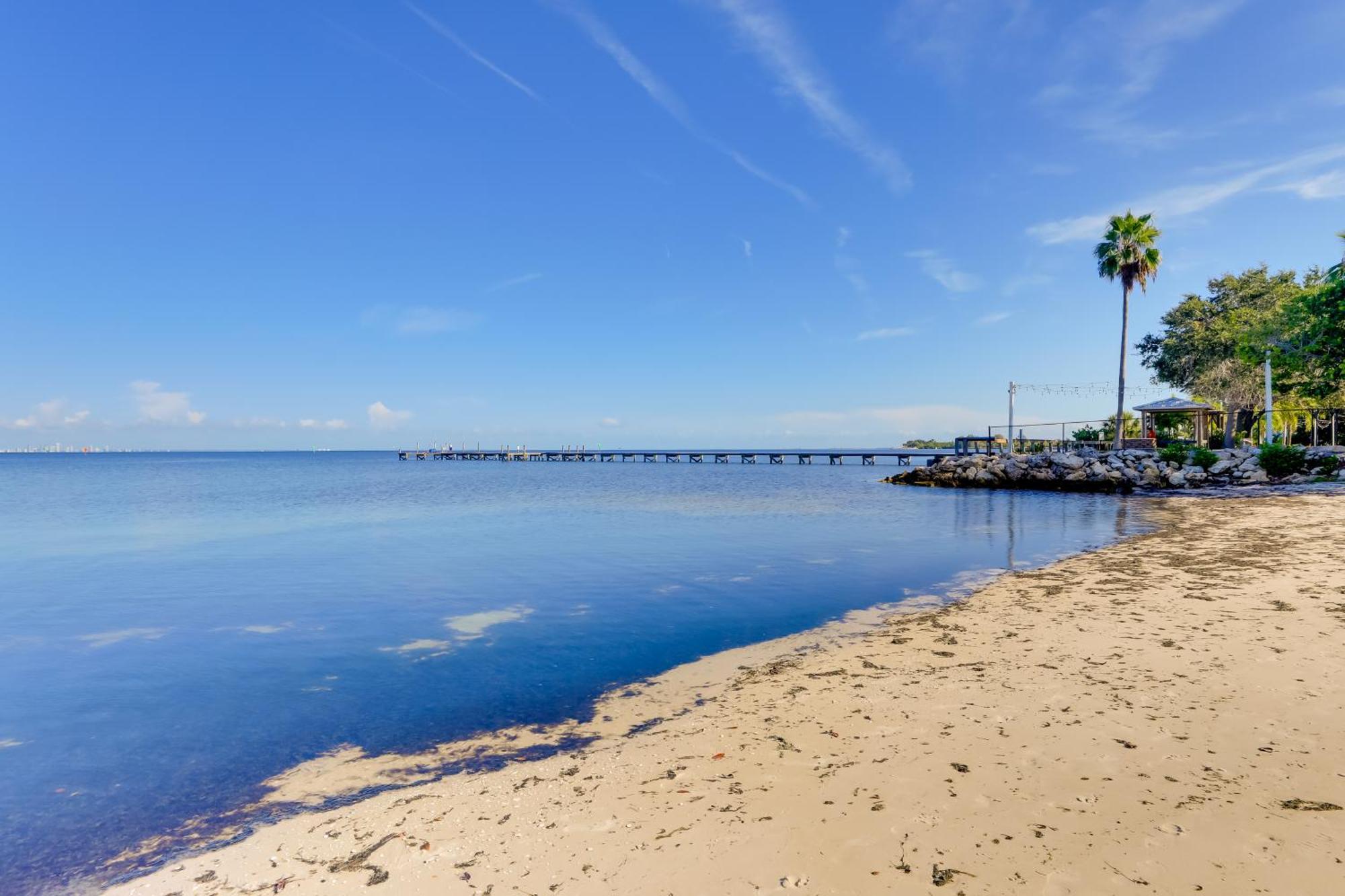 Coastal-Zen Ruskin Retreat Less Than 1 Mi To Beach! Bagian luar foto