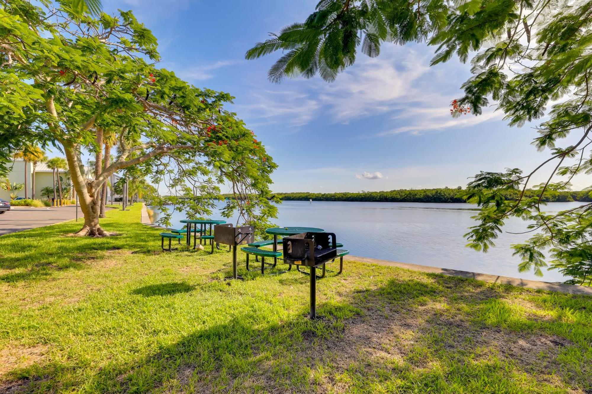 Coastal-Zen Ruskin Retreat Less Than 1 Mi To Beach! Bagian luar foto